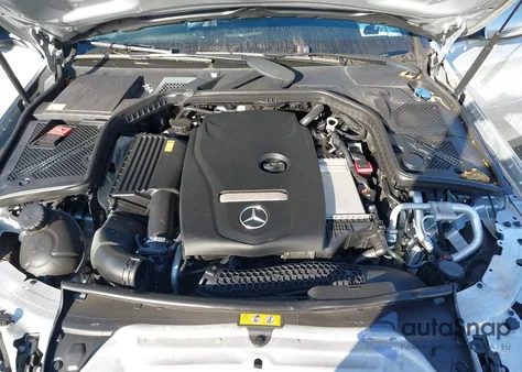 2015 Mercedes-Benz C 300 Sport 4Matic из США, поврежденный, VIN 55SWF4KB5FU010188